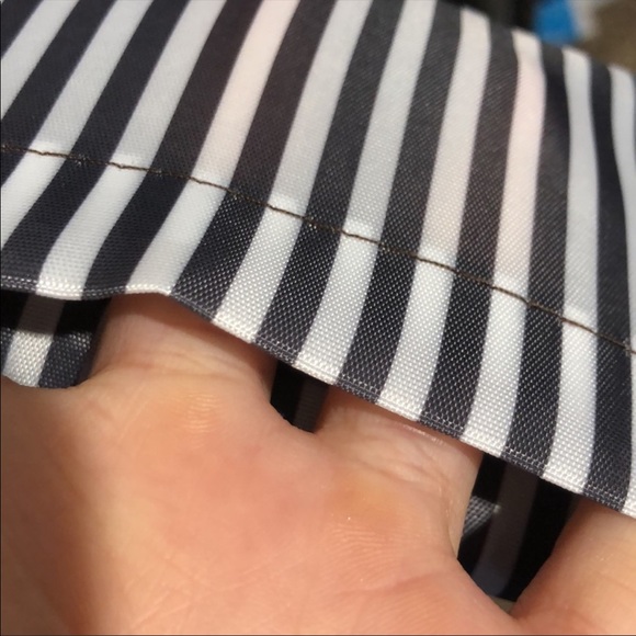 NWT STRIPED OVERSIZED TOTE/TRAVEL BAG👜 - Picture 4 of 5